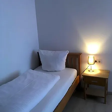Hotel-pension Zum Paradies 2*
