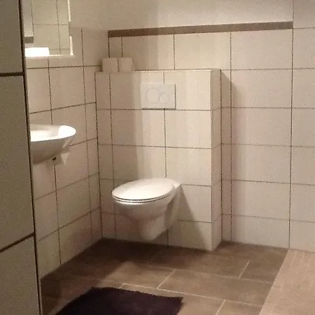 Готель Hotel-pension Zum Paradies