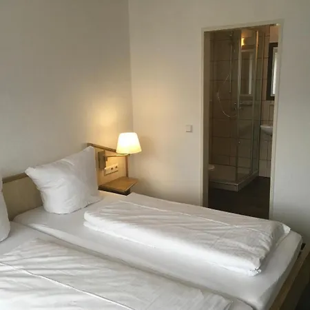 Готель Hotel-pension Zum Paradies