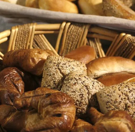 호텔 Hotel-pension Zum Paradies 2*